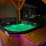 Villa Bukowka Dom Caloroczny W Gorach Nad Jeziorem Z Jacuzzi I Sauna