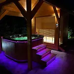 Bukowka Dom Caloroczny W Gorach Nad Jeziorem Z Jacuzzi I Sauna Villa Miszkowice
