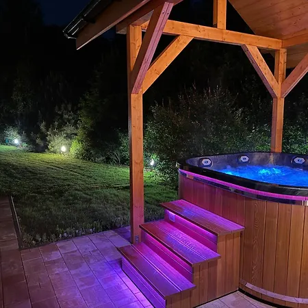 Villa Bukowka Dom Caloroczny W Gorach Nad Jeziorem Z Jacuzzi I Sauna *