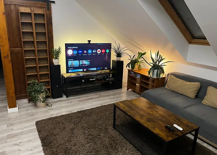 Bukowka Dom Caloroczny W Gorach Nad Jeziorem Z Jacuzzi I Sauna Villa *