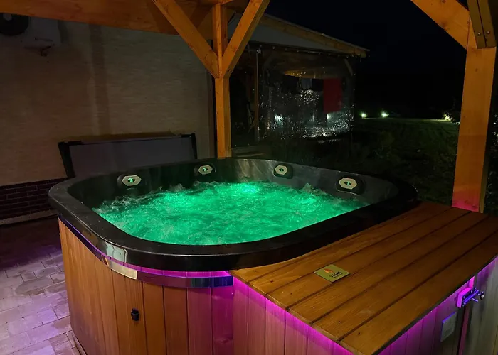 Villa Bukowka Dom Caloroczny W Gorach Nad Jeziorem Z Jacuzzi I Sauna