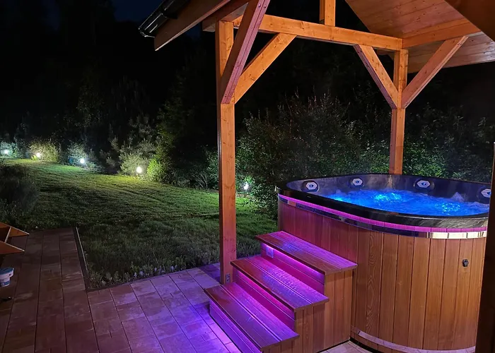 Villa Bukowka Dom Caloroczny W Gorach Nad Jeziorem Z Jacuzzi I Sauna *